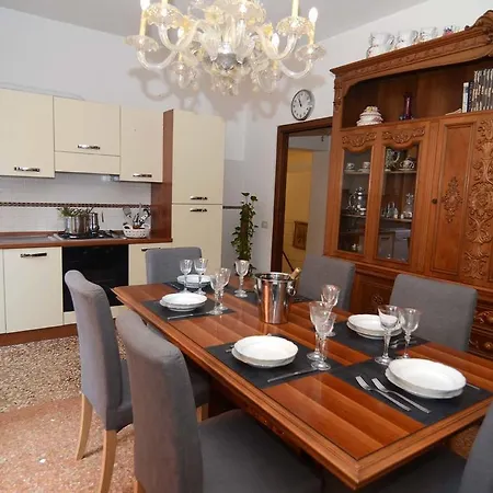 Classic House Apartment Venice